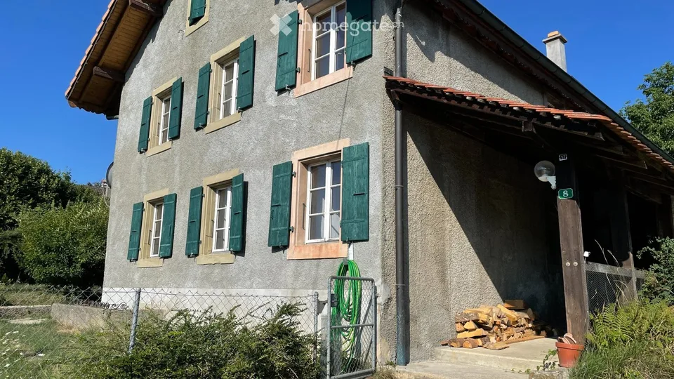 Einfamilienhaus Triplex mit ruhigem Garten