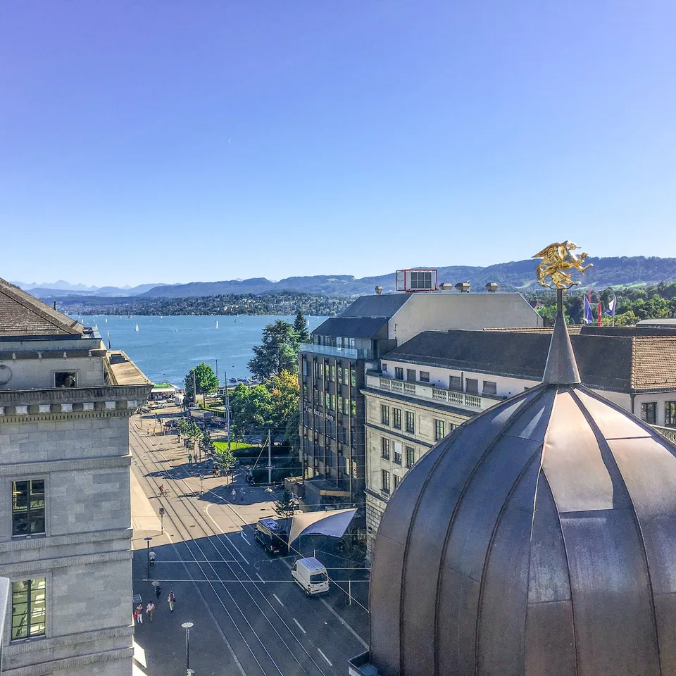 Coworking Arbeitsplatz im Shared Office ab 339 CHF/ Monat. Möbliert und sofort verfügbar.