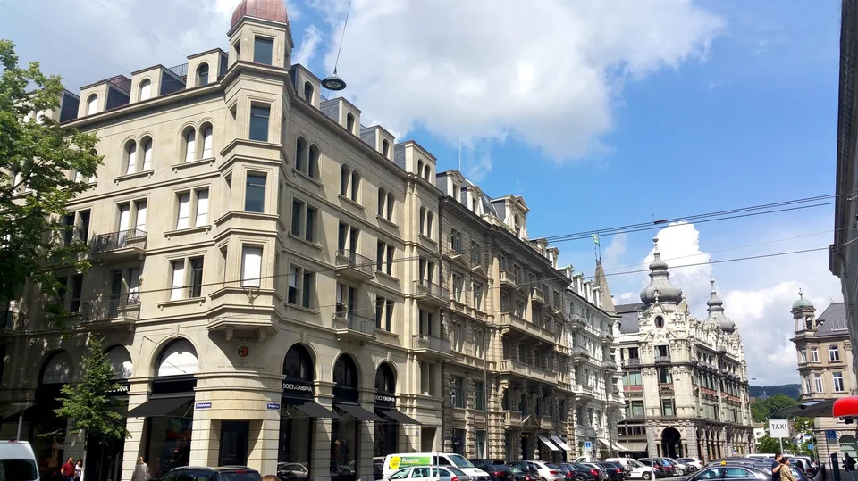 Coworking Arbeitsplatz im Shared Office ab 339 CHF/ Monat. Möbliert und sofort verfügbar.
