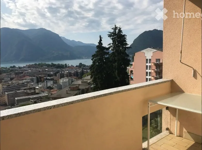 Appartement monolocal meublé avec vue sur le lac