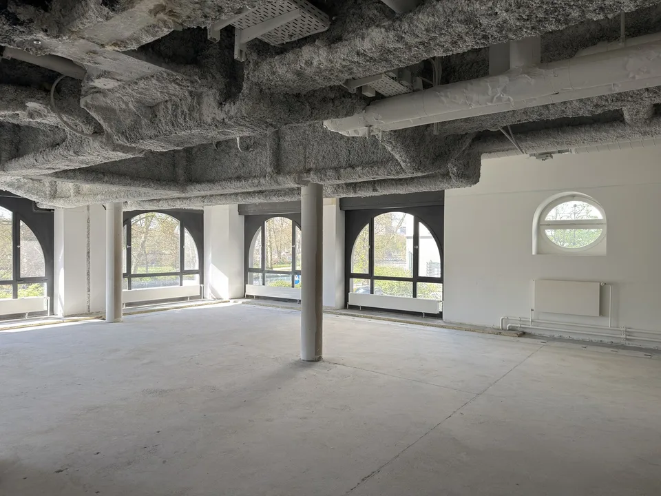 Rough construction area with design flexibility in central location