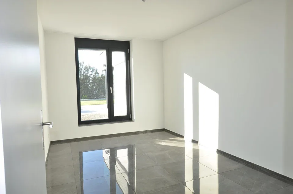 Exklusive, lichtdurchflutete Wohnung mit luxuriösem Innenausbau und hochwertigen Materialien – Foto 10 von 11