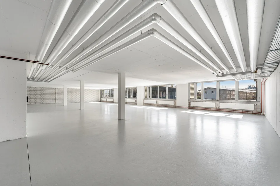 Gestalten Sie Ihre Gewerbefläche auf 402 m² im 1. Obergeschoss