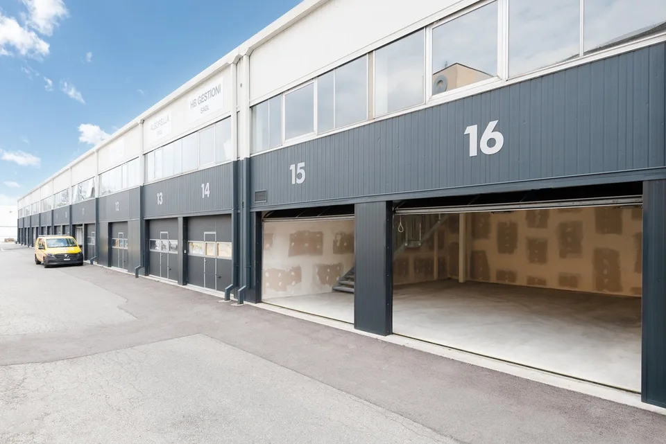 HANGAR 51 - IL BOX SU MISURA PER LA TUA ATTIVITÀ (BOX 15-16) – foto 8 di 17