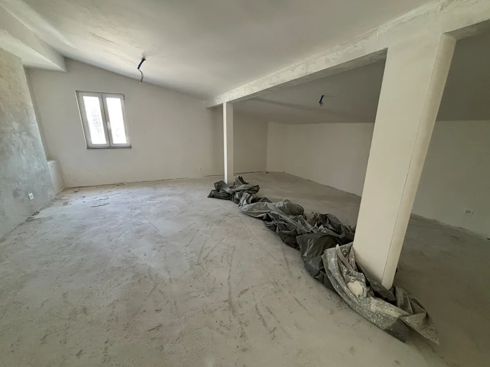 Büro/Lager von 120 m2 - 1 Monat Miete frei