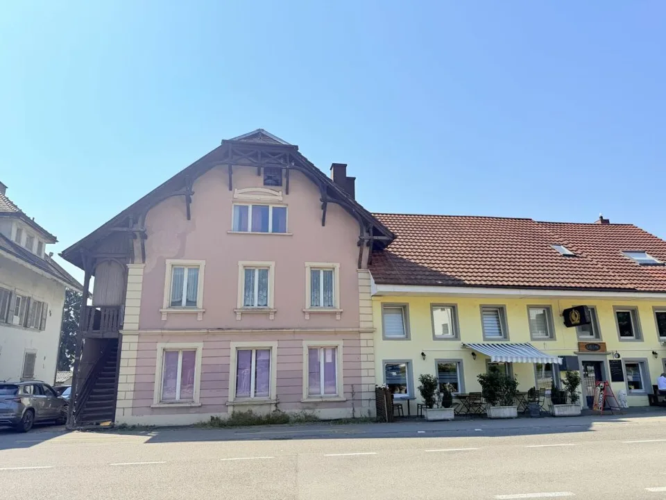Jetzt oder nie - Mehrfamilienhaus mit grossem Potenzial für Investoren!