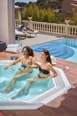 ECCEZIONALE TENUTA SUPER CANNES – photo 8 sur 12