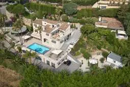 ECCEZIONALE TENUTA SUPER CANNES