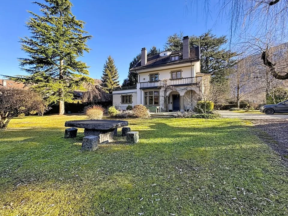 Maison de maître d'exception au coeur d'un parc arboré