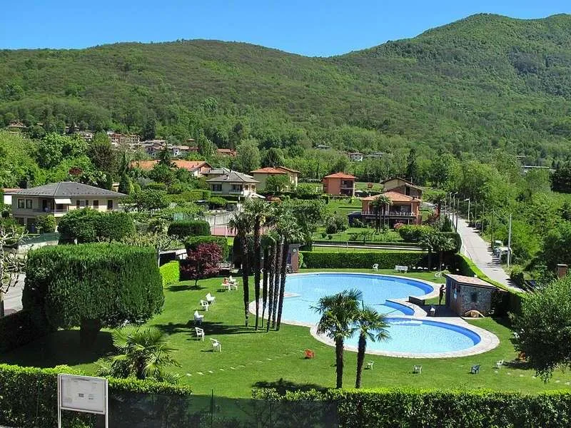 Curato studio d'angolo sito all'ultimo piano con incantevole vista lag – foto 12 di 13