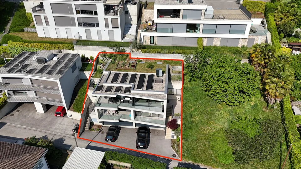 Elegante Casa Bifamiliare  – Moderna, Silenziosa e con Vista sulle Montagne