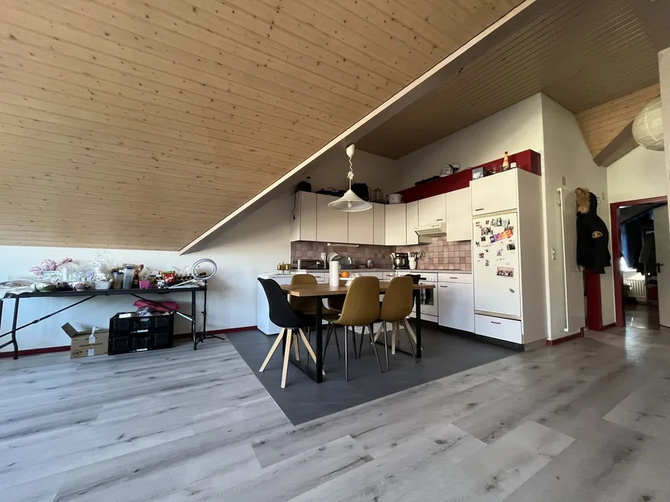 PRÄCHTIGES DACHGESCHOSS MIT Blick AUF DIE ABBATIALE