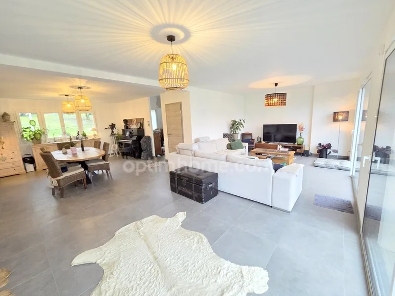 Neues Haus zum Verkauf!! 3 Schlafzimmer + ein Elternsuite im Erdgeschoss