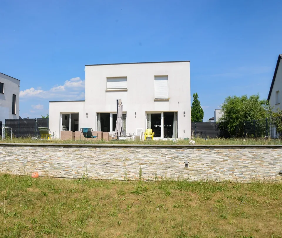 Modernes Einfamilienhaus in Saint-Louis Neuweg – Ruhe, Komfort und Grenznähe