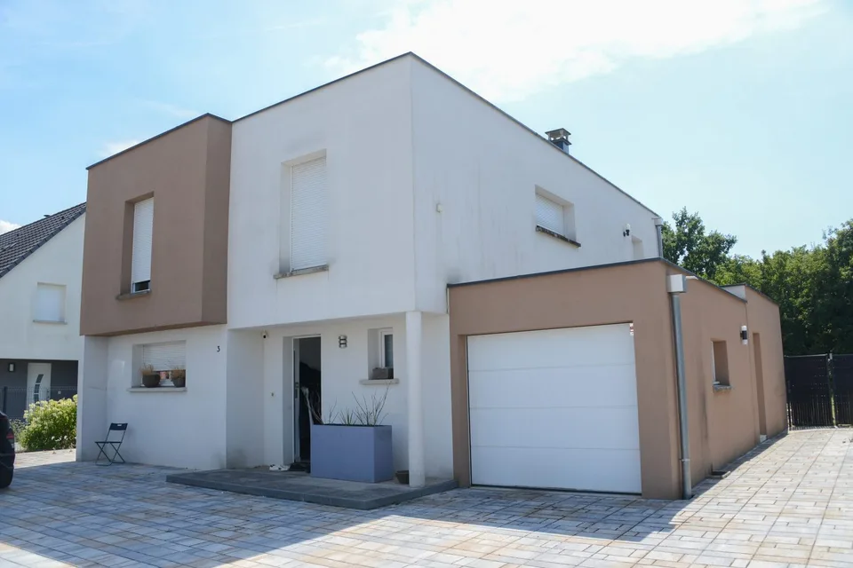Modernes Einfamilienhaus in Saint-Louis Neuweg – Ruhe, Komfort und Grenznähe