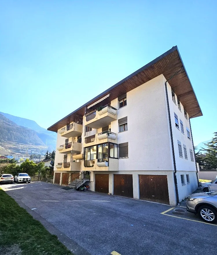 Belle opportunité ! À VENDRE, un bel appartement de 4 pièces 1/2, au centre du village, à Saxon !