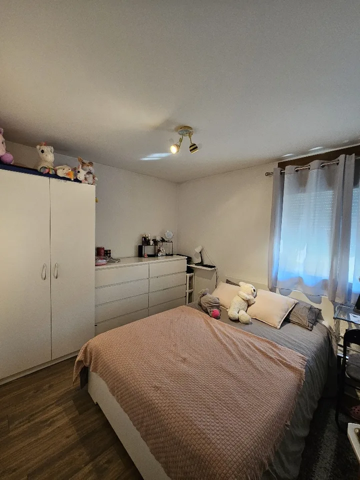 Belle opportunité ! À VENDRE, un bel appartement de 4 pièces 1/2, au centre du village, à Saxon ! – photo 9 sur 18