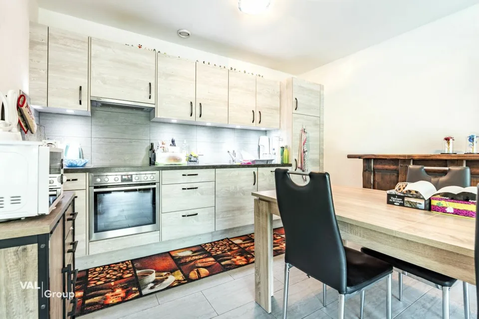 Helles 2.5-Zimmer-Wohnung mit geräumiger Loggia in bevorzugter Umgebung