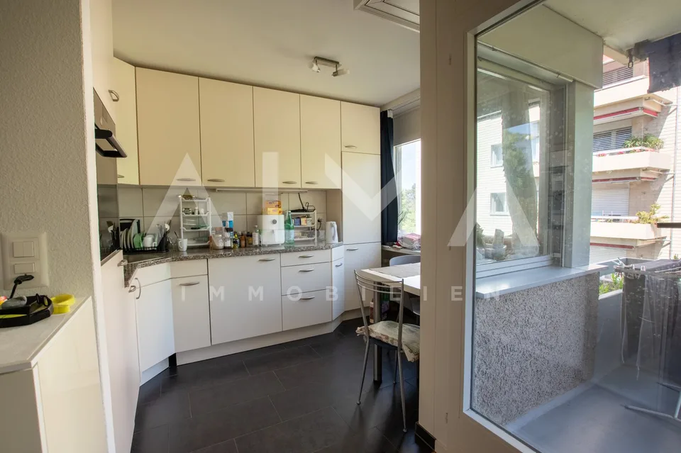 Seltene Gelegenheit in Zürich-Höngg – 1.5 Zimmer mit Garage