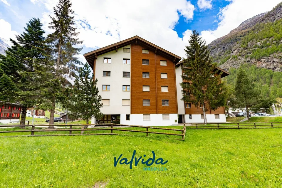 Attraktive Ferien- oder Wohnimmobilie in Täsch bei Zermatt mit Tiefgaragenparkplatz