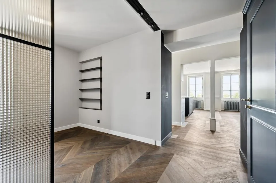 Charaktervolle Wohnung im Herzen von Rolle