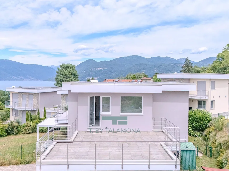 Appartamento moderno con terrazza e vista panoramica in un complesso residenziale elegante