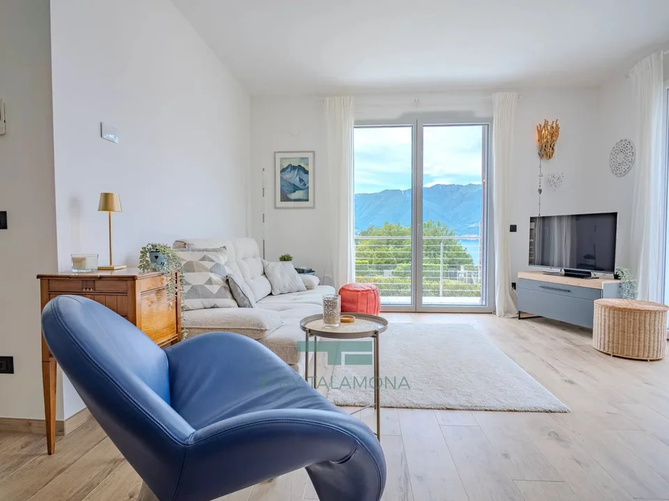 Appartamento moderno con terrazza e vista panoramica in una residenza elegante – foto 8 di 13