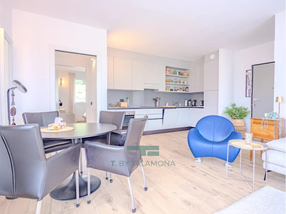 Appartamento moderno con terrazza e vista panoramica in una residenza elegante – foto 13 di 13