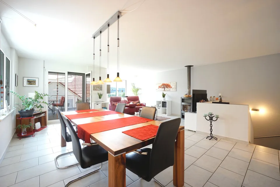 Gepflegte 4.5-Zimmer-Maisonettewohnung in attraktiver und steuergünstigen Gemeinde