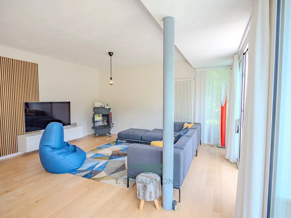ELEGANT RENOVIERTE FREISTEHENDE VILLA MIT PRIVATGARTEN IN CUASSO AL MONTE – Foto 7 von 13