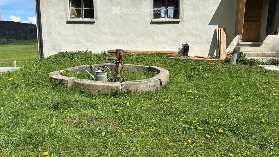 Casa da ristrutturare in vendita a La Brévine