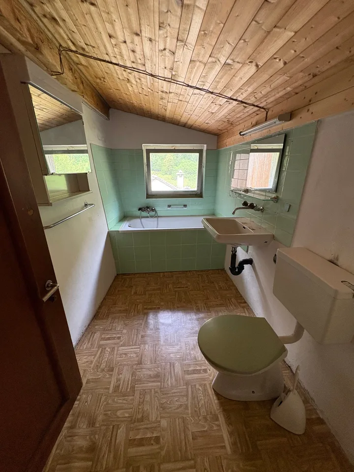 Bergbauernhof und Stall, mit Parkplatz, in Rossa, Graubünden – Foto 15 von 26