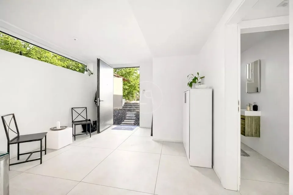 Bella villa d'architetto con vista lago vicino a Morges
