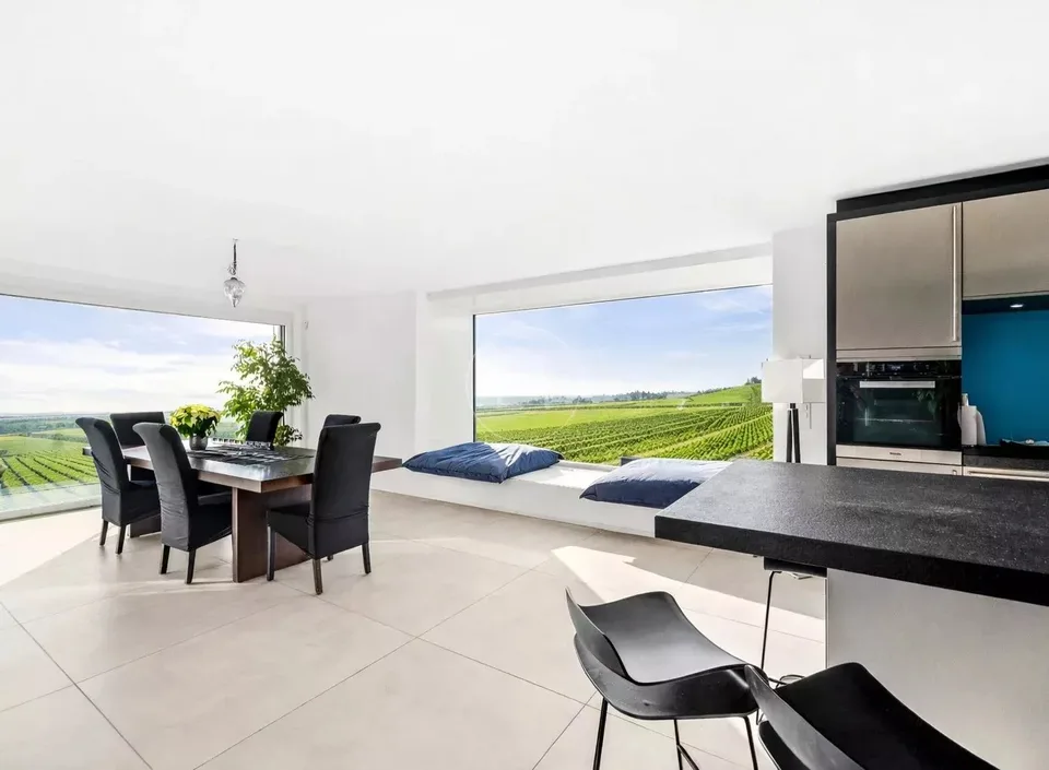 Bella villa d'architetto con vista lago vicino a Morges