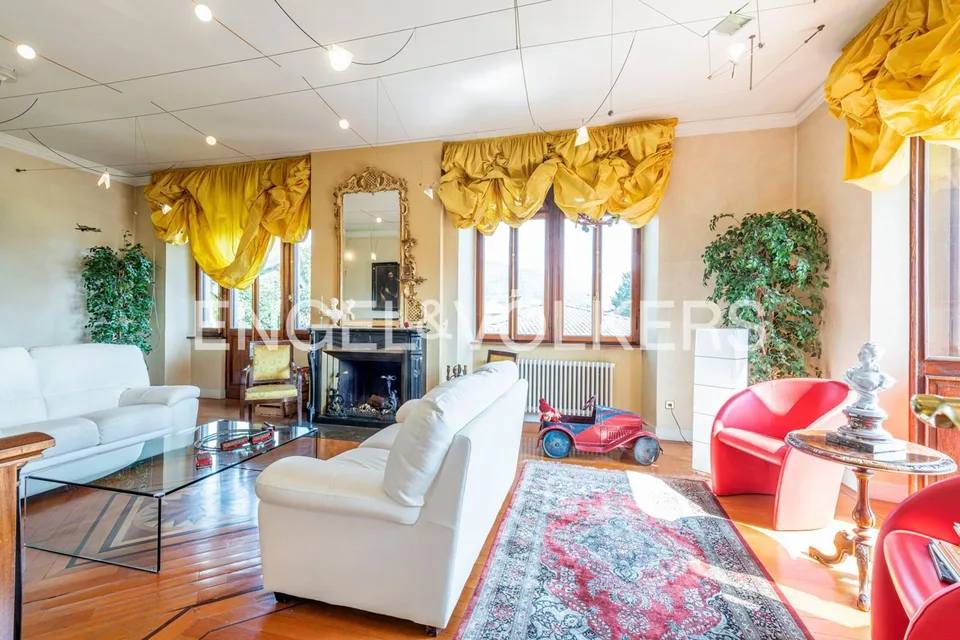 Raffinierte Villa aus der Vergangenheit im Grünen des Mendrisiotto