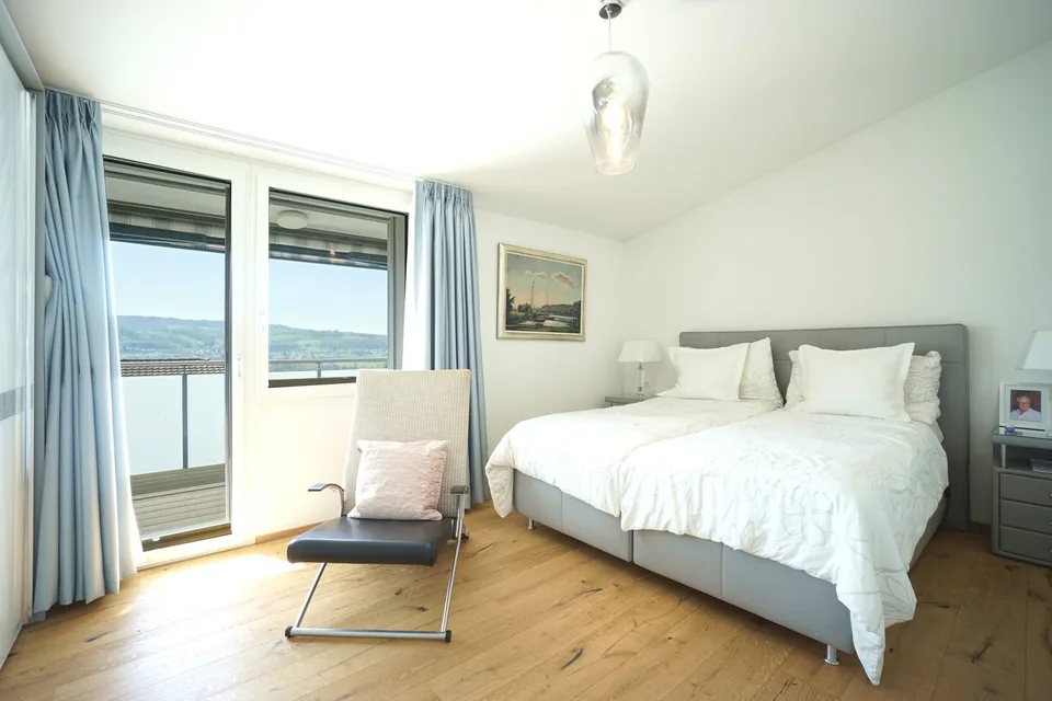 High-quality 6.5-room single-family house with modern expansion in top location – photo 8 of 25