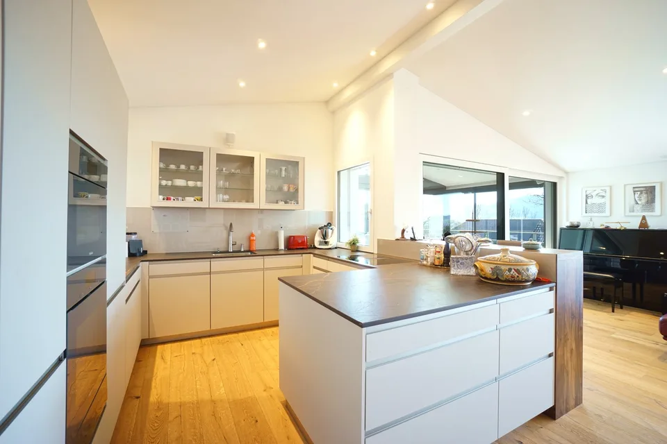 Charming 6.5-room single-family house in top location with breathtaking views!