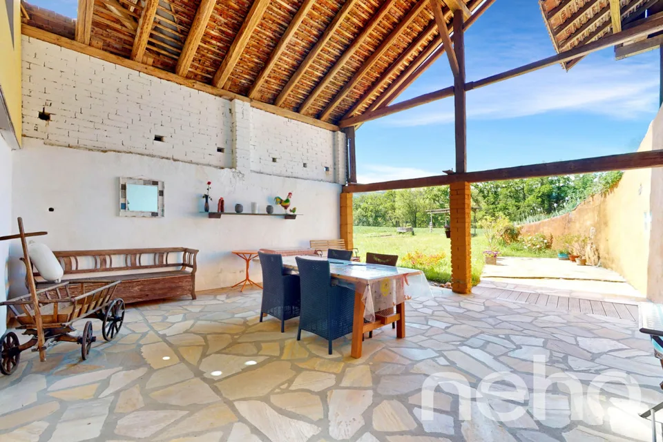 Magnifique ferme rénovée avec atelier d'artisan au coeur de la Broye