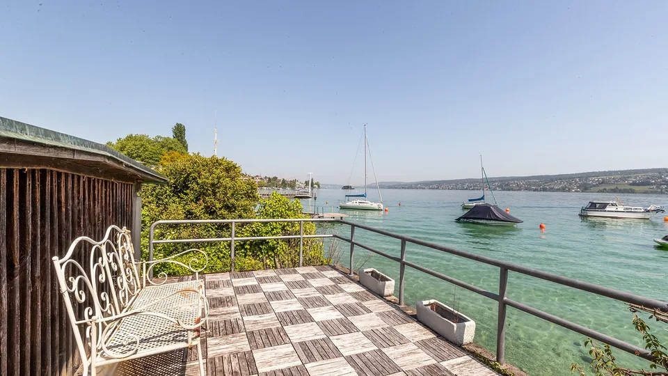 Einfamilienhaus mit Bootshaus und exklusiven Optionen