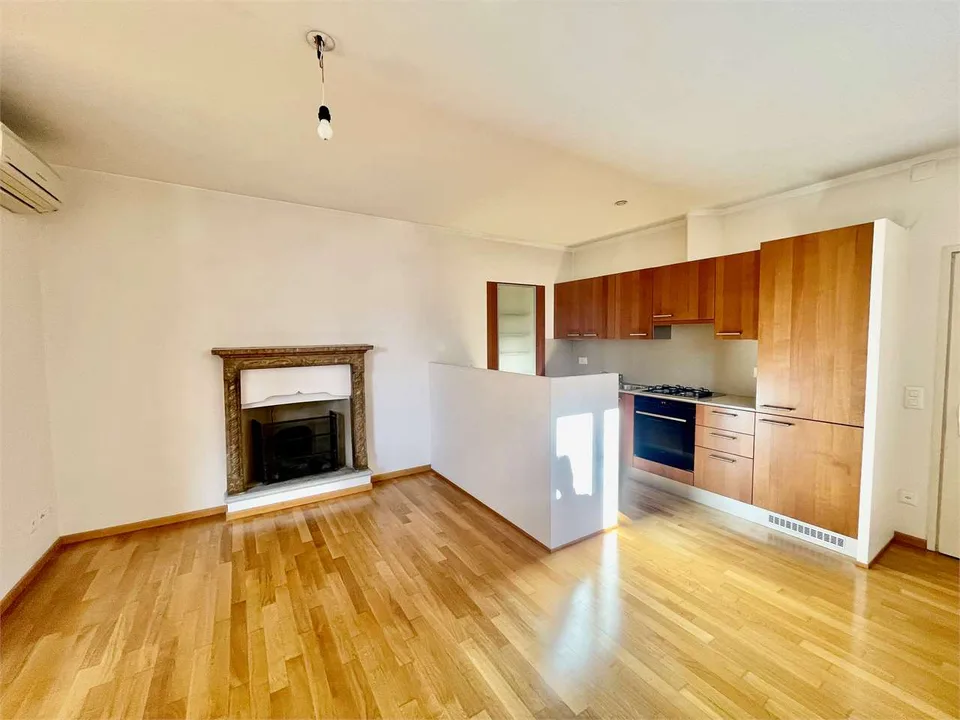 Revenue house in the center of Vacallo - An excellent investment