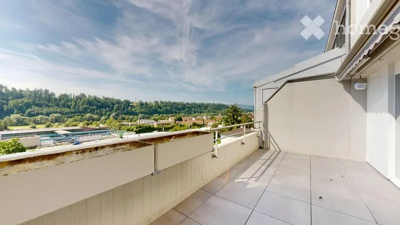 Modern 5.5-room maisonette with a far-reaching view of Zwingen