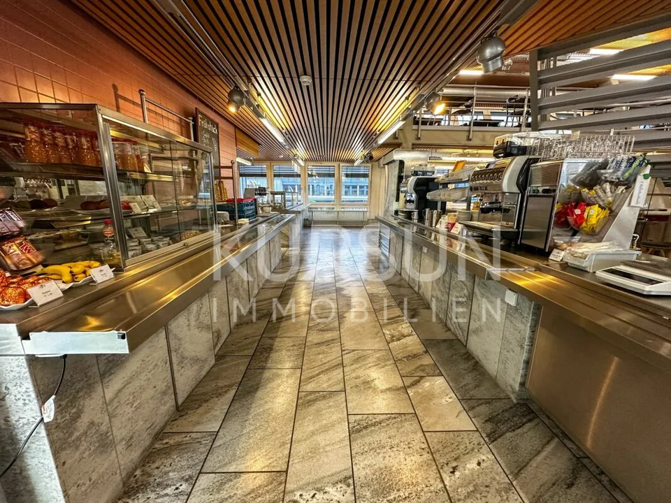 Lunch 5 : Établissement gastronomique réussi dans un emplacement urbain premium - District 5