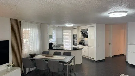 Beautiful bright apartment with garden