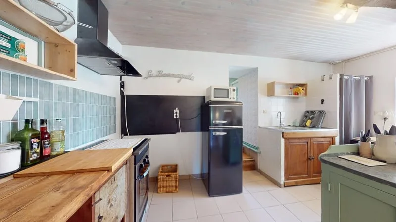 Casa incantevole con possibilità di affittare e locazione, 8 locali