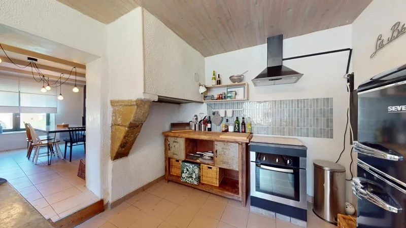 Casa incantevole con possibilità di affittare e locazione, 8 locali