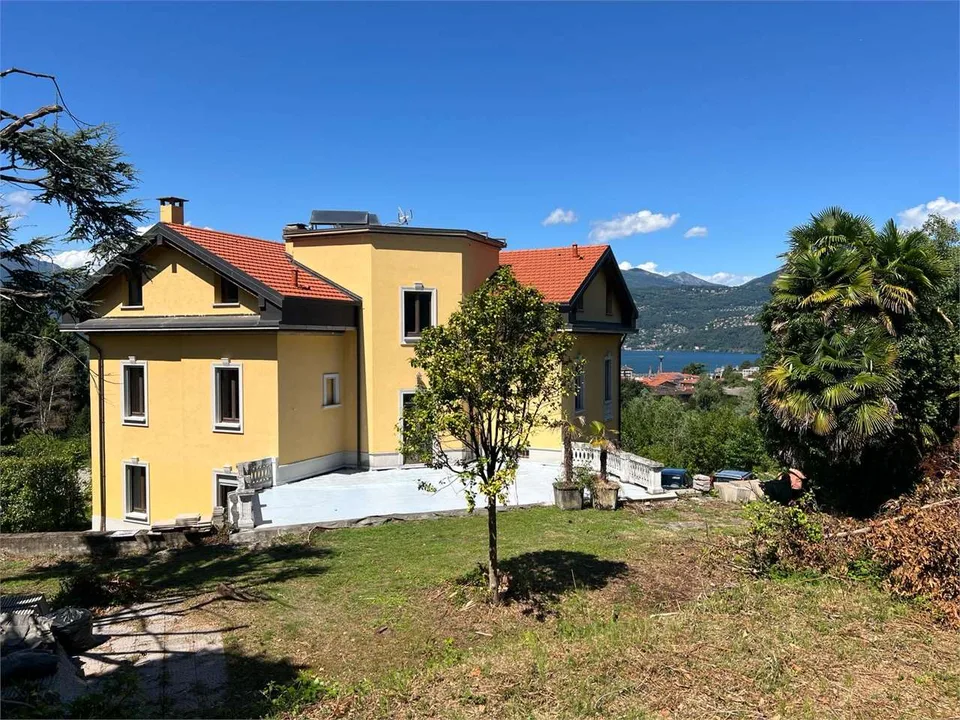 Appartamento mansardato completamente ristrutturato con ampia terrazza