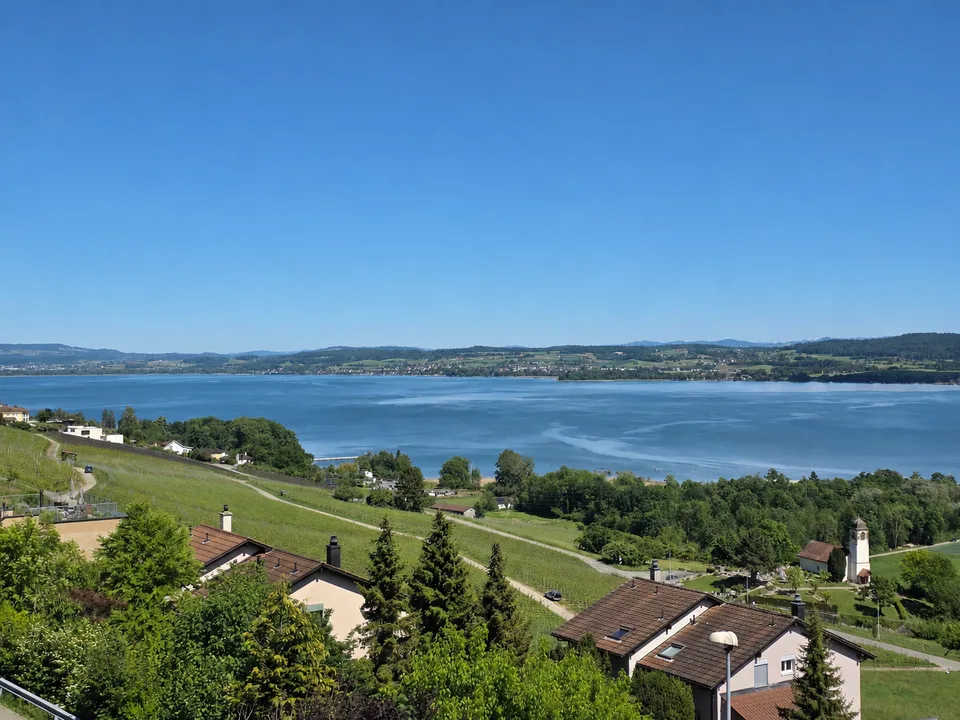 Appartamento di 4.5 locali con vista lago a Vully-les-Lacs