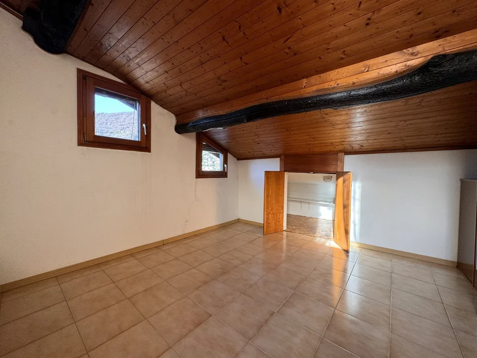 CASA DI NUCLEO CON 2 APPARTAMENTI – photo 8 sur 12