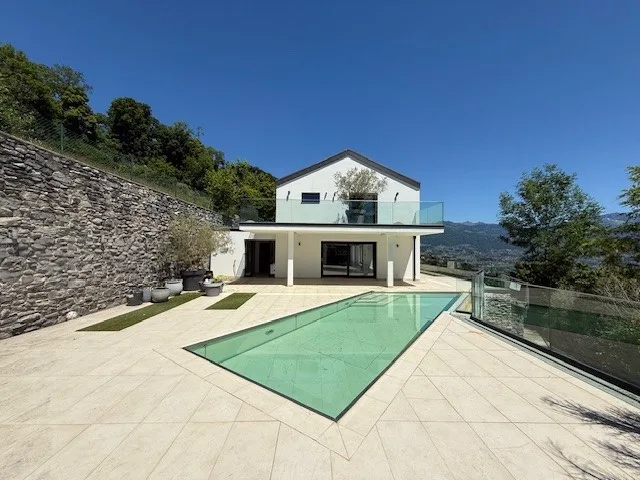 Exklusive Villa mit Panoramablick in Chardonne