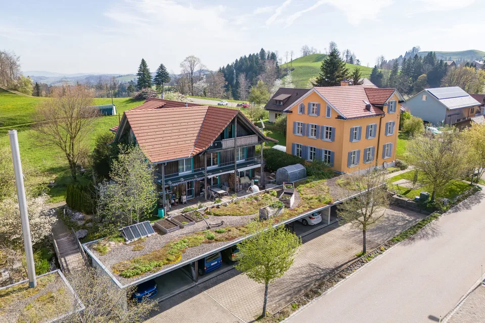 IHR RÜCKZUGSORT MIT WEITSICHT  DOPPELHAUSHÄLFTE MIT VIEL PLATZ